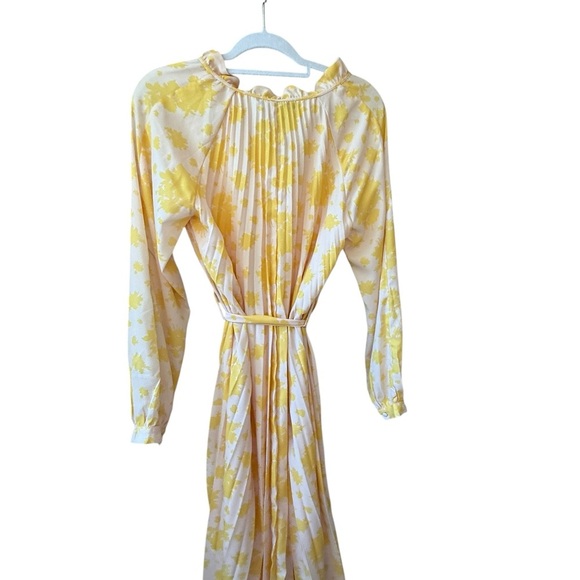 Chic Yellow Floral Long Sleeve Dress - Picture 7 of 7
